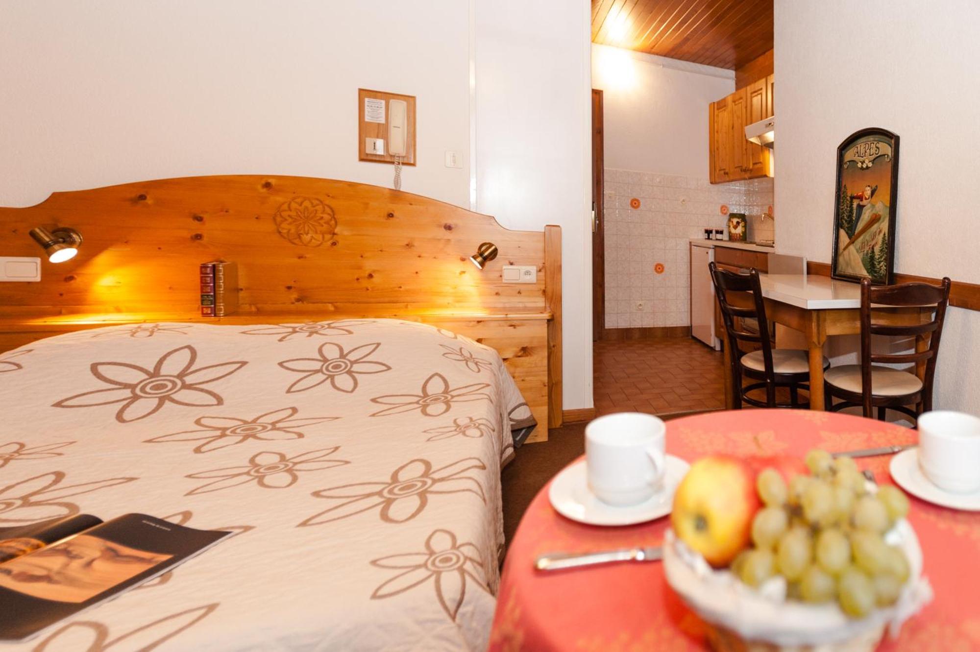 Residence Galaxy Ле-Гет Екстериор снимка